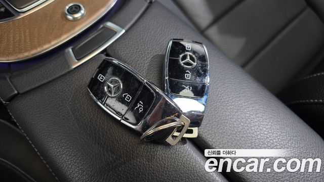 Mercedes-Benz E-Class 2021 — photo 22