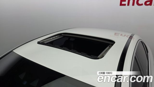 Mercedes-Benz E-Class 2021 — photo 36