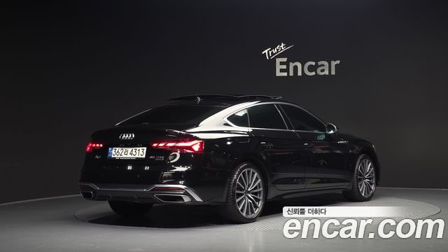 Audi A5 2023 — photo 2