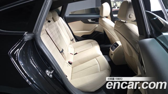 Audi A5 2023 — photo 18
