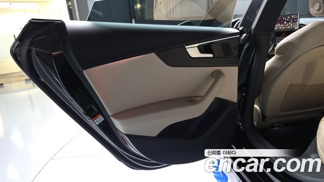 Audi A5 2023 — photo 15