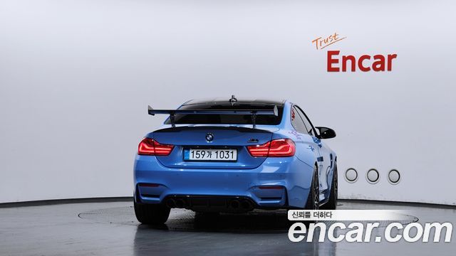 BMW M4 2018 — photo 4