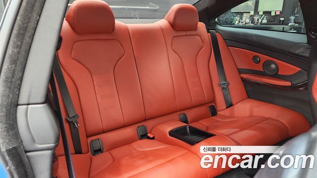 BMW M4 2018 — photo 12