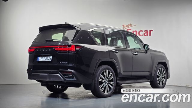 Lexus LX 2026 — photo 2