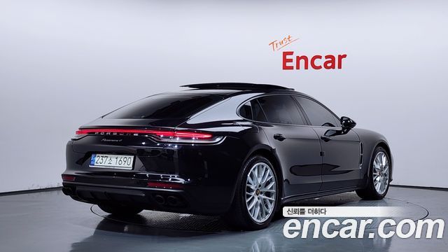 Porsche Panamera 2021 — photo 2