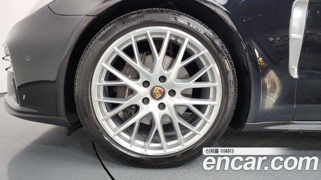 Porsche Panamera 2021 — photo 5