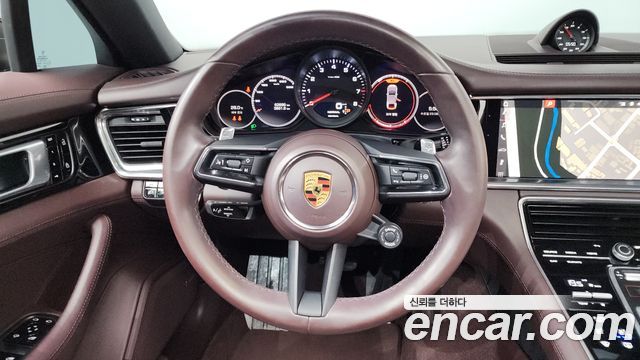 Porsche Panamera 2021 — photo 19