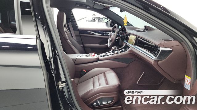 Porsche Panamera 2021 — photo 16
