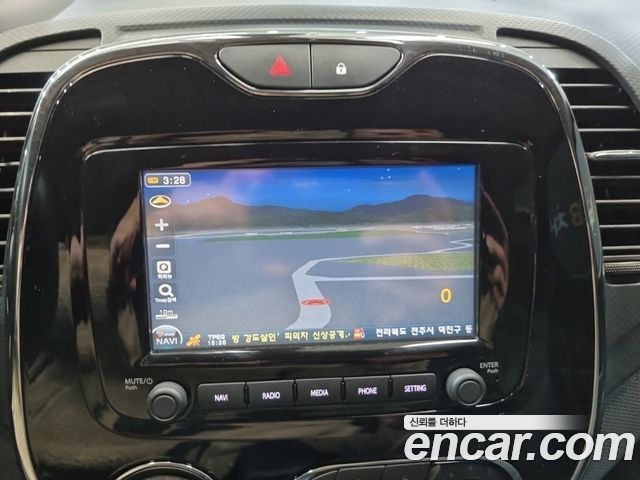 Renault Korea QM3 2015 — photo 10