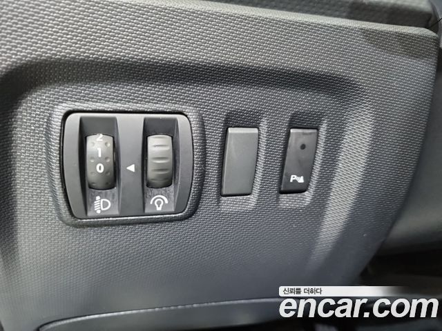 Renault Korea QM3 2015 — photo 16