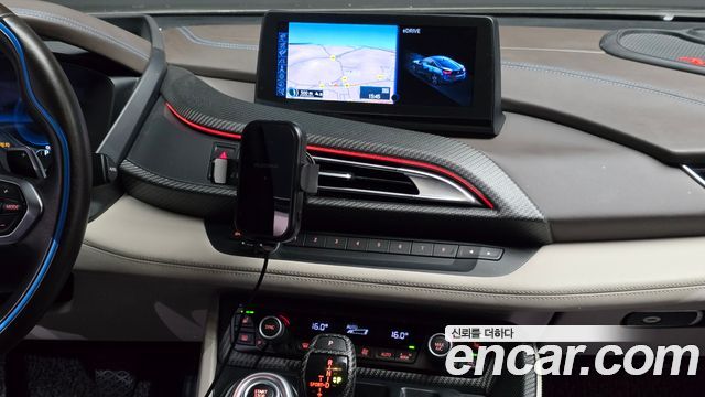 BMW i8 2016 — photo 20