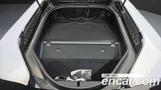 BMW i8 2016 — photo 26