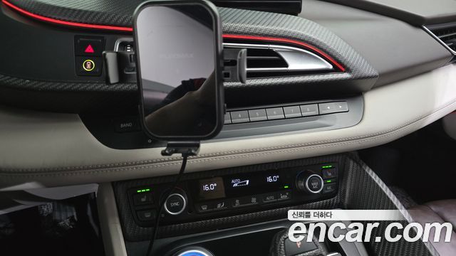 BMW i8 2016 — photo 30