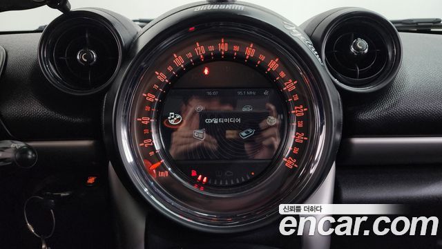 Mini Countryman 2015 — photo 14