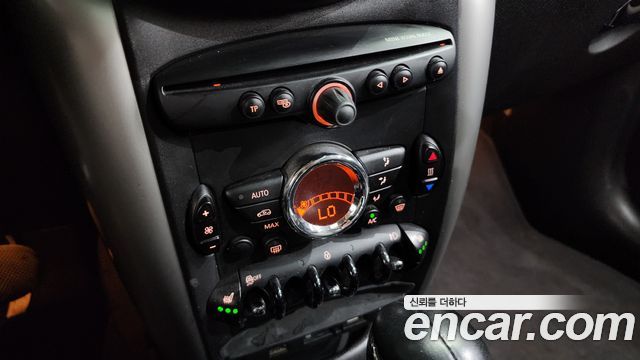 Mini Countryman 2015 — photo 18