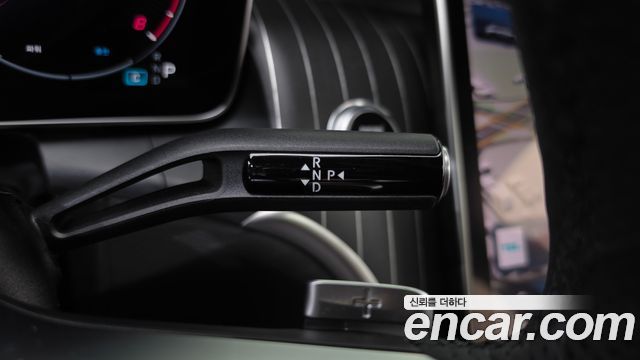 Mercedes-Benz GLC-Class 2024 — photo 12