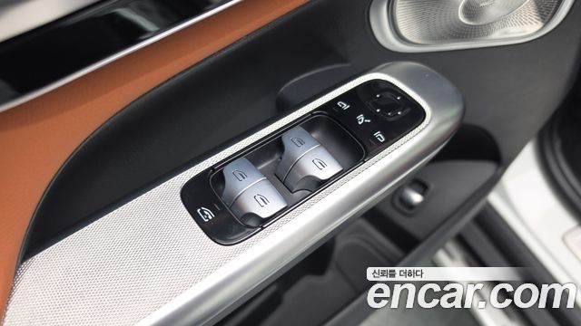 Mercedes-Benz GLC-Class 2024 — photo 29