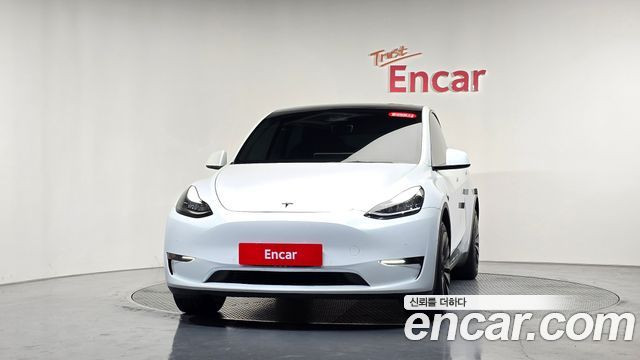 Tesla Model Y 2022 — photo 3