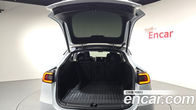 Tesla Model Y 2022 — photo 24