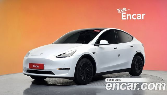 Tesla Model Y 2022 — photo 1