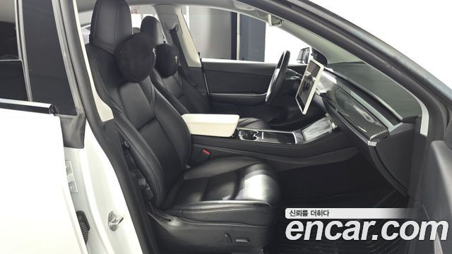 Tesla Model Y 2022 — photo 16