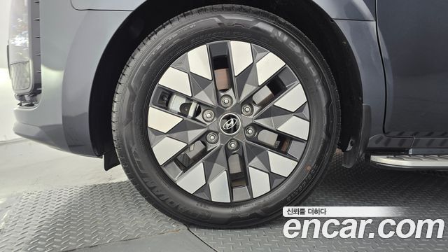 Hyundai Staria 2023 — photo 5