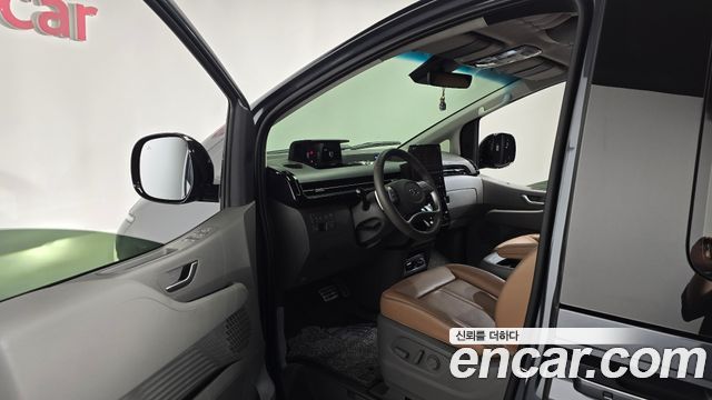 Hyundai Staria 2023 — photo 13