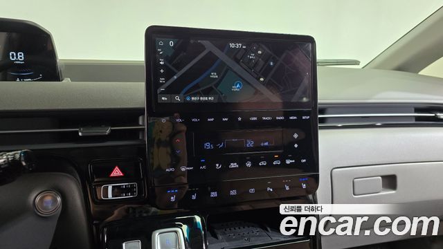 Hyundai Staria 2023 — photo 18