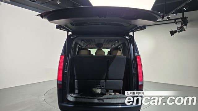 Hyundai Staria 2023 — photo 24