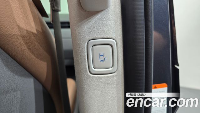 Hyundai Staria 2023 — photo 27