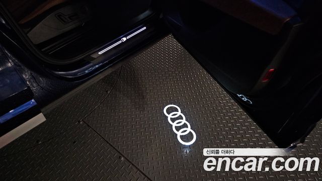 Audi Q3 2024 — photo 34