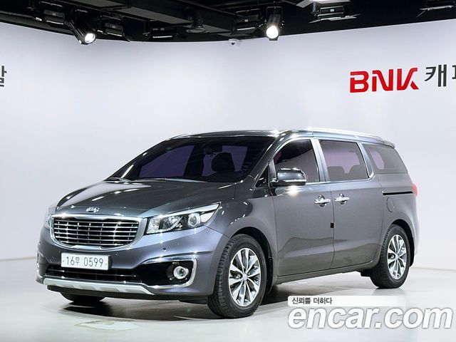 Kia Canival 2016 — photo 1