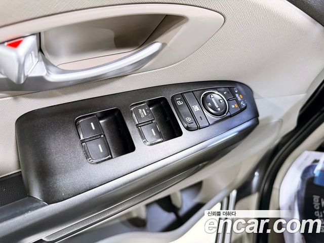 Kia Canival 2016 — photo 8