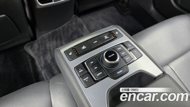 Genesis G80 2018 — photo 19