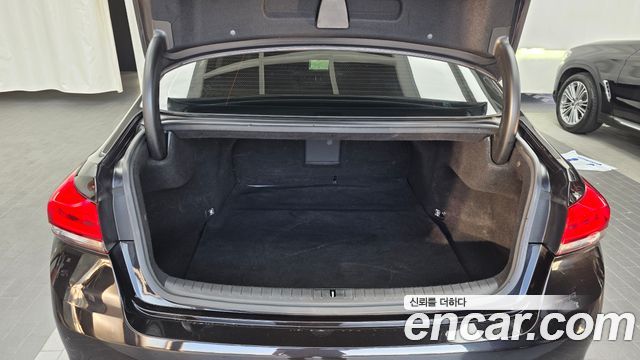 Genesis G80 2018 — photo 20