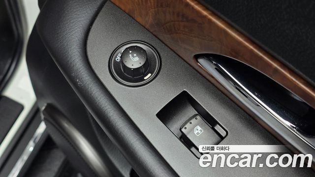 KG Mobility Rexton 2016 — photo 19