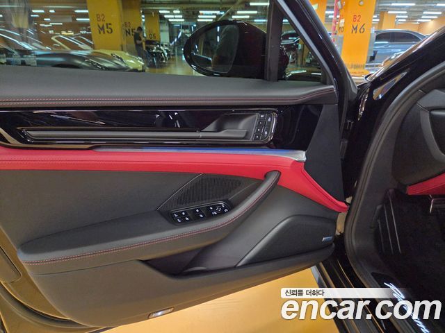 Porsche Panamera 2025 — photo 17
