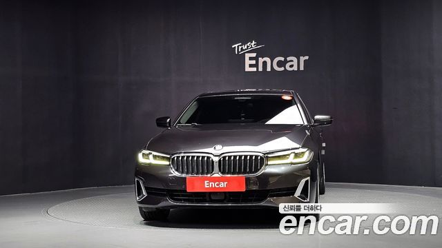 BMW 5-Series 2023 — photo 3
