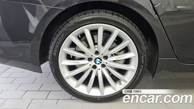 BMW 5-Series 2023 — photo 5