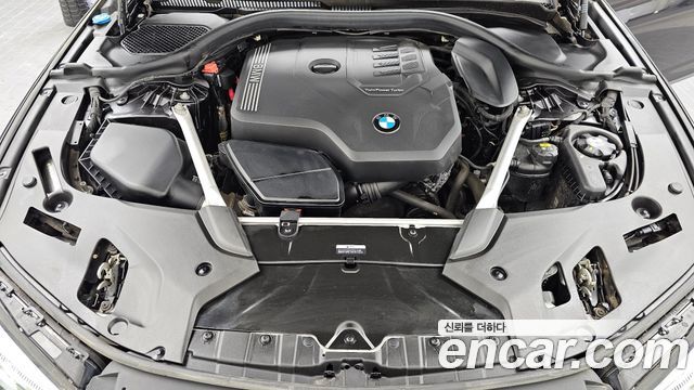 BMW 5-Series 2023 — photo 6