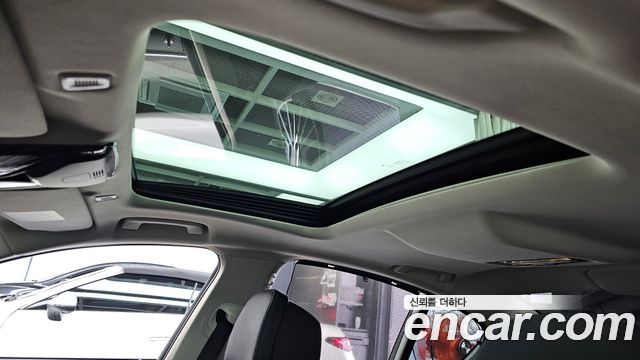 BMW 5-Series 2023 — photo 25