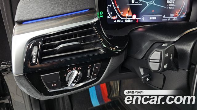 BMW 5-Series 2023 — photo 27