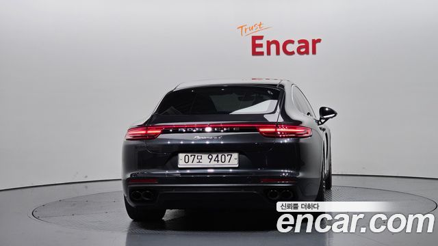 Porsche Panamera 2018 — photo 4