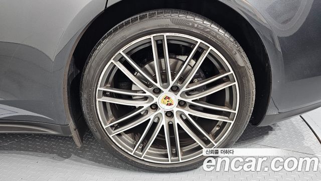Porsche Panamera 2018 — photo 7