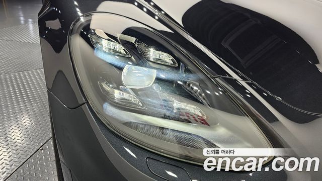 Porsche Panamera 2018 — photo 8