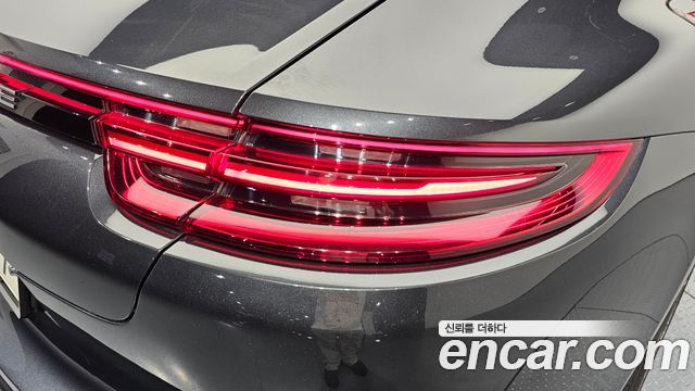 Porsche Panamera 2018 — photo 9