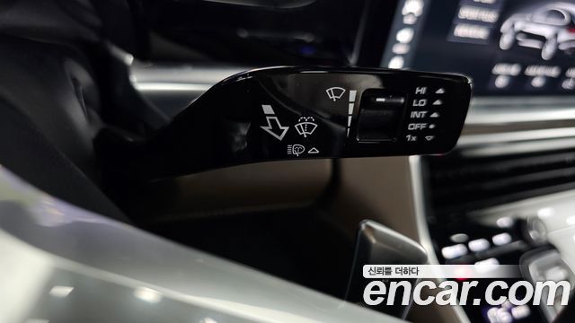 Porsche Panamera 2018 — photo 28