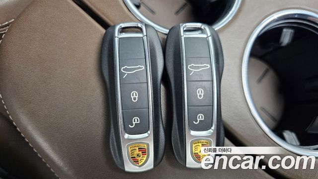 Porsche Panamera 2018 — photo 32