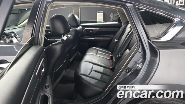 Nissan Altima 2013 — photo 12