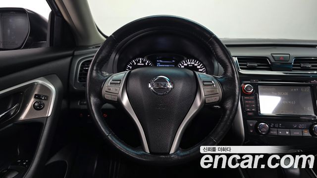 Nissan Altima 2013 — photo 13